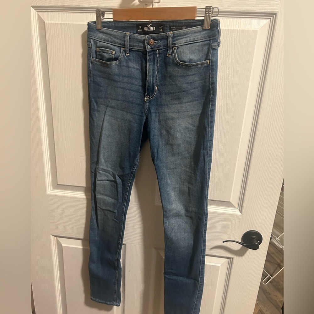 Hollister, High rise dark blue jeans, Size 5R w27 L30, skinny jeans